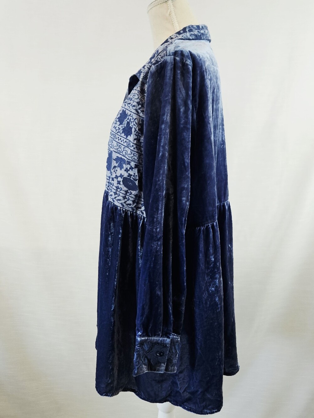 Soft Surroundings Plus Size Crushed Velvet Floral Embroidered Tunic 1X - Picture 9 of 14